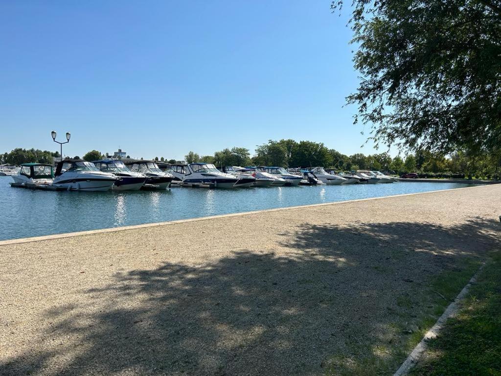 L'Oree Des Lacs, Maison De Village Tout Confort Radonvilliers Buitenkant foto