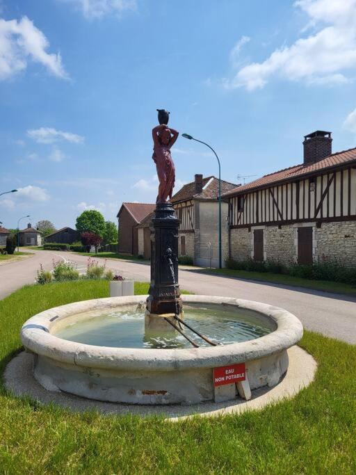 L'Oree Des Lacs, Maison De Village Tout Confort Radonvilliers Buitenkant foto